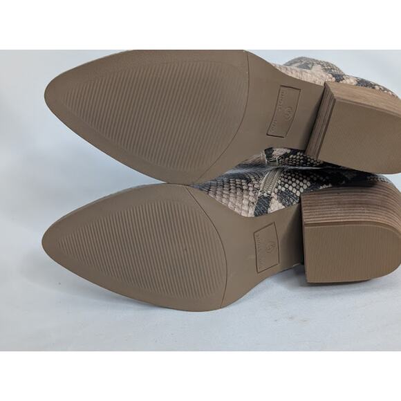 SUN & STONE Womens Snake Print Block Heel Pointed Toe Zip Ankle Boot size 6 Glam - Picture 7 of 9